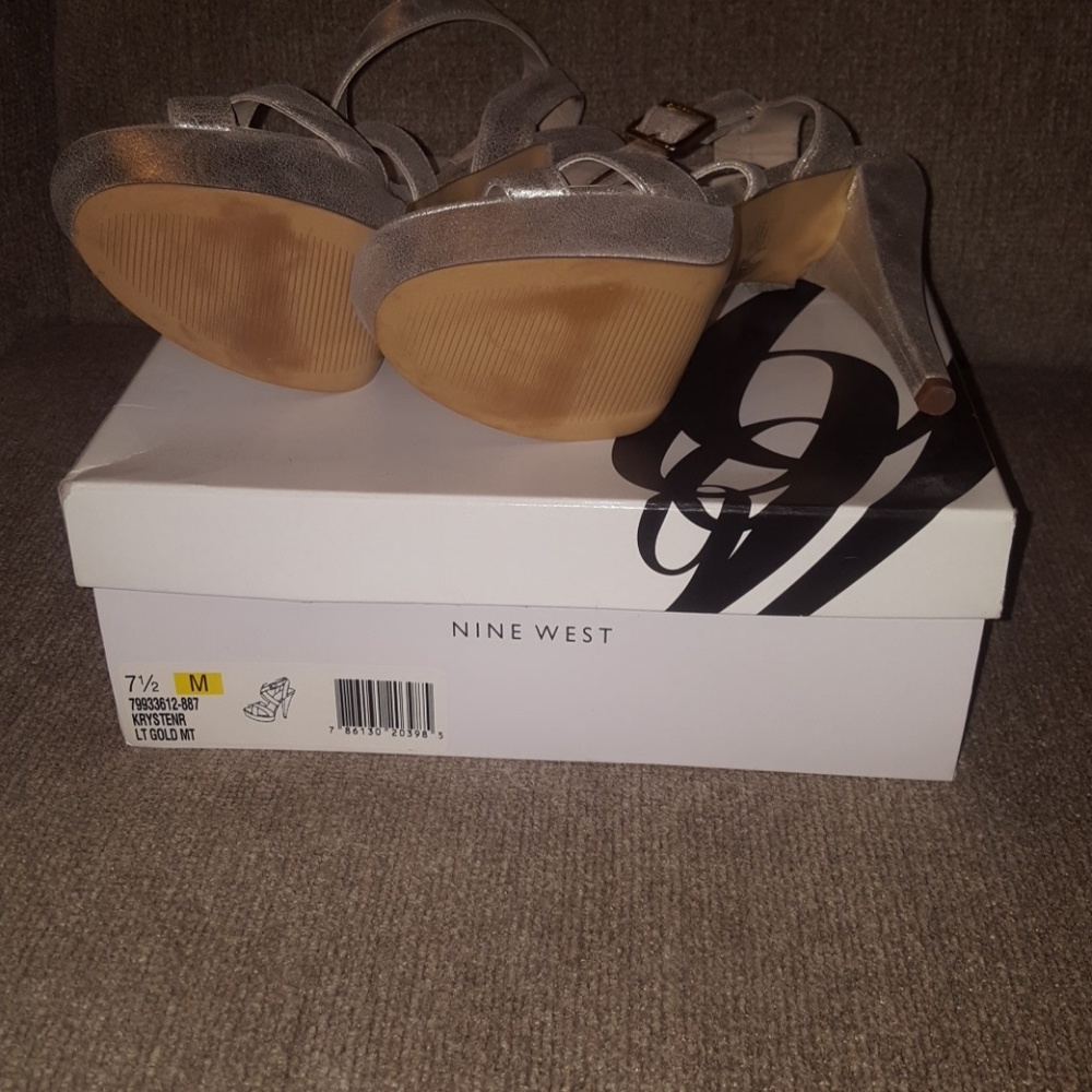 Heels - Picture 2 of 2